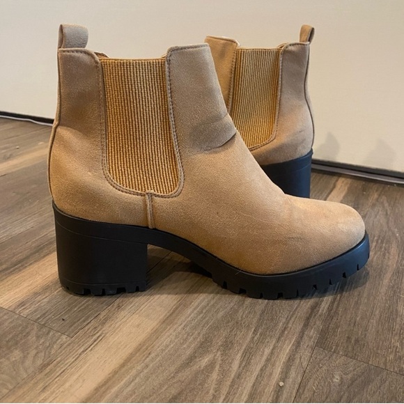 Rue21 Light Brown Ankle Booties - Picture 1 of 6